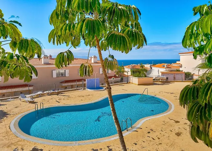 Modern Apartment With Large Terrasse, Bbq, Fast Wifi, 2 Pools