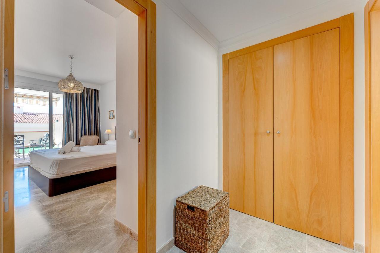 Modern With Large Terrasse, Bbq, Fast Wifi, 2 Pools Puerto de Santiago (Tenerife)